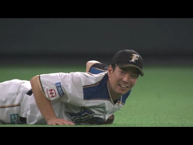 【4回表】完璧な送球で先制を阻止!! ファイターズ・松本のファインプレー!! 2017/7/9 F-H