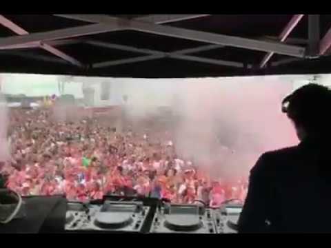 Honey Dijon plays Jansons ft. Dope Earth Alien 'Switch' at We Are FSTVL