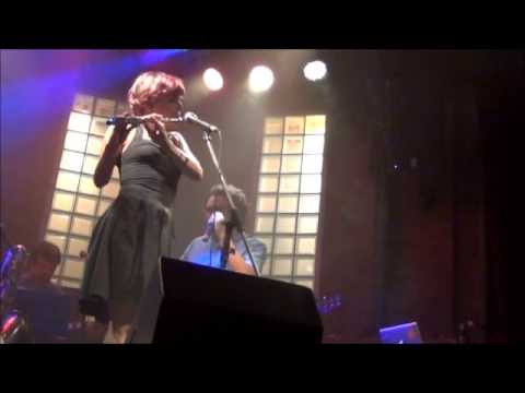 Bossa Cuca Nova e Simoninha - Essa Moça tá Diferente