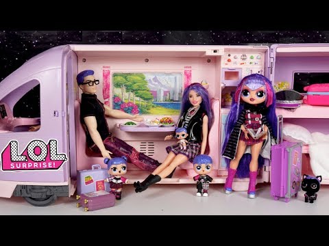 Barbie LOL Family Travel Evening Routine & Winter Chalet Vacation Mystery
