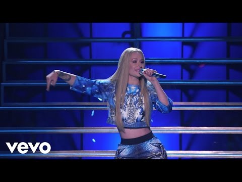 Iggy Azalea - Fuck Love (Vevo Certified SuperFanFest)