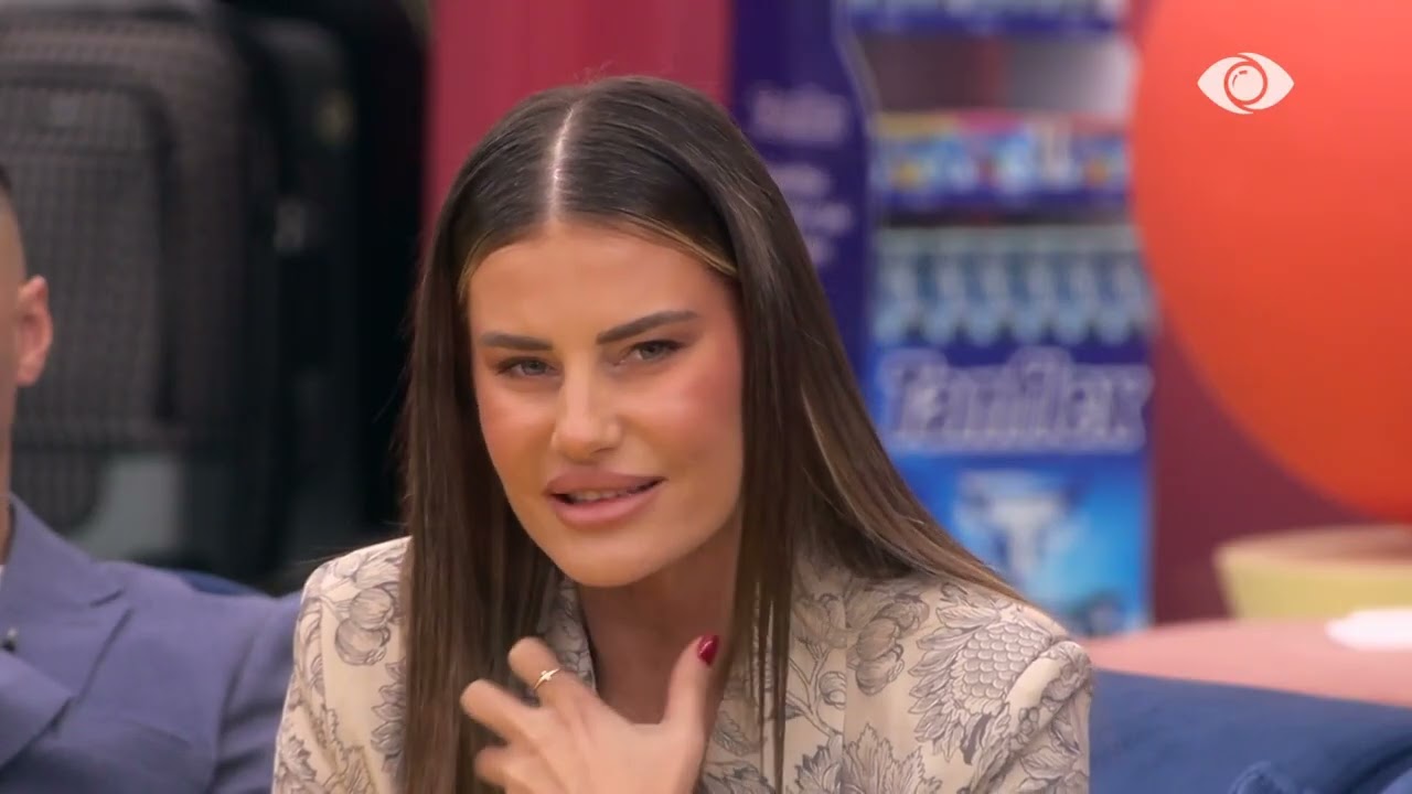 Shfaqja e fundvitit përçan banorët, debate të ashpra mes tyre