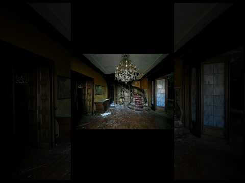 The statue has disappeared from one of the most beautiful abandoned villas in Italy! #urbex #aban...