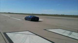 preview picture of video 'Porsche GT3 RS vs. Ferrari 430 on Air Force runway'