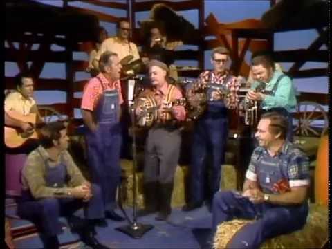 ERNIE, GRANDPA, STRINGBEAN, AND ROY CLARK