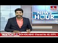క్రికెట్ ఆడిన ఎంఐఎం ఎంపీ అసదుద్దీన్ ఒవైసీ..! | MP Asaduddin Owaisi Playing Cricket in Streets | hmtv - Video