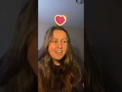 TikTok live 1-13-26 going thru GypsyRoses fb page where her dad had contact &  visioncon 2013 photos