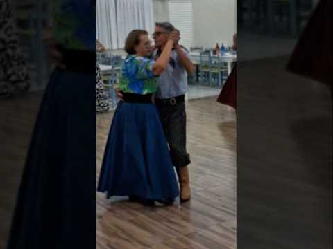 no clube do Centro em Itapeja do Oeste no Paraná.Brasil #shotrs #baile #dancarinos