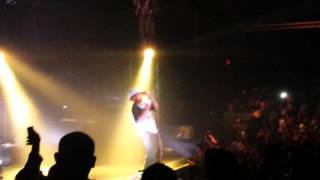 Chance the Rapper Threatens Fan at Concert / Performs NaNa