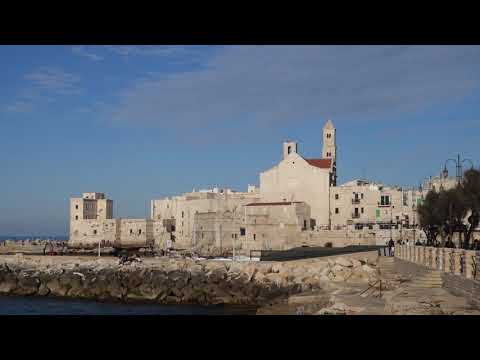 BEAUTIFUL SUD ITALY: APULIA, GIOVINAZZO, ADRIATIC SEA