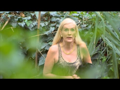 Gunilla Persson i Naturen - Svenska Hollywoodfruar (S5 Ep7)