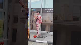 Download lagu HANDSOME ZOMBIE NGEGAS!! Telolet Bus Horn Prank #shorts #prank #funny #basuri mp3 Download lagu HANDSOME ZOMBIE NGEGAS!! Telolet Bus Horn Prank #shorts #prank #funny #basuri mp3