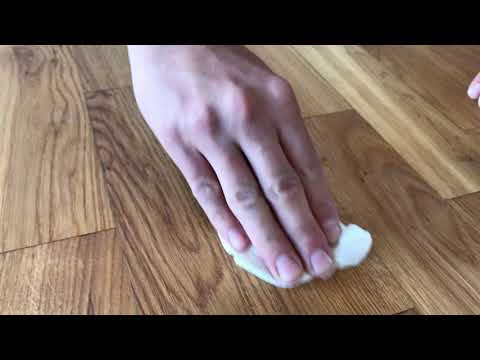 dunkle Flecken auf Holz entfernen