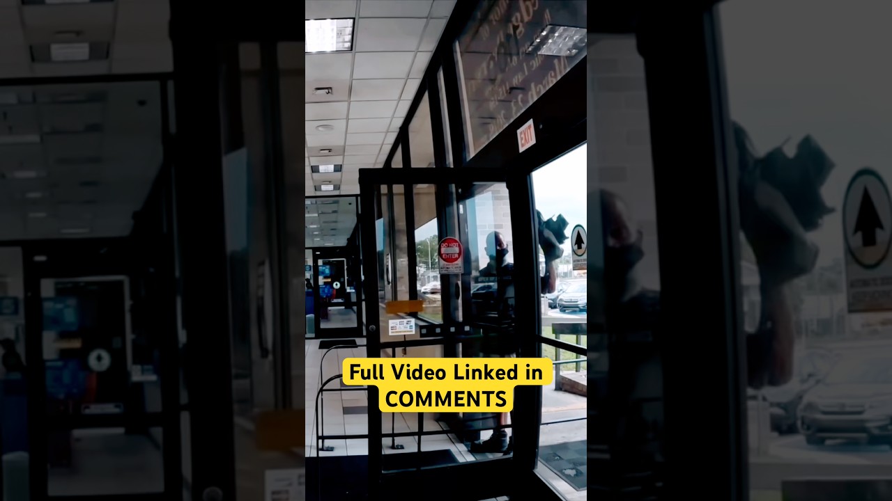 Man is petrified by camera #firstamendment #jacksonville #postoffice #1stamendment #1aauditor