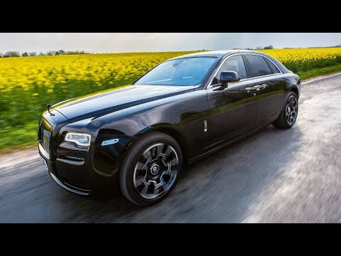ROLLS-ROYCE Ghost 6.6 V12 Black Badge / ** Facelift / CH Fahrzeug **-video-26