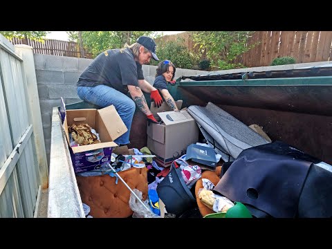 Dumpster Diving – We Kept Going and Filled The Truck Bed!