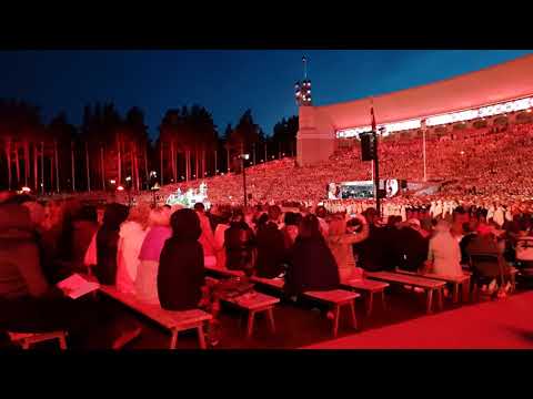 Mazs bērniņš krustcelēs