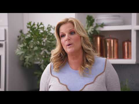 Trisha Yearwood Brings Thanksgiving to You | Williams...