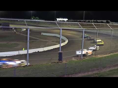 Ht3.  10 Laps, Super Sedans Summer Slam, Hi-Tec Oils Speedway, Toowoomba 31/12/2017