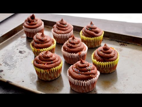 download lagu mp3 mp4 Fat Free Frosting, download lagu Fat Free Frosting gratis, unduh video klip Fat Free Frosting