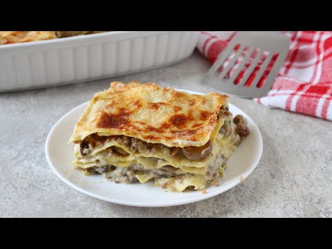 LASAGNE FUNGHI E SALSICCIA - Ricetta facile e super saporita spiegata passo passo