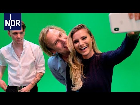 Lars Eidinger lädt ein: Sophia Thomalla, Kevin Kühnert u.a. | Die Geschichte eines Abends | NDR Doku