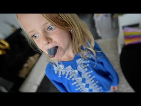 LUCiLLA KRiJGT SUPER BLAUWE TONG VAN DiT SNOEPJE 😱 | Belling Short #263