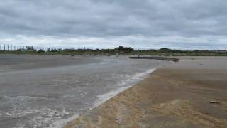 preview picture of video 'Breezy Point Hurricane Irene -- bay meeets ocean?'