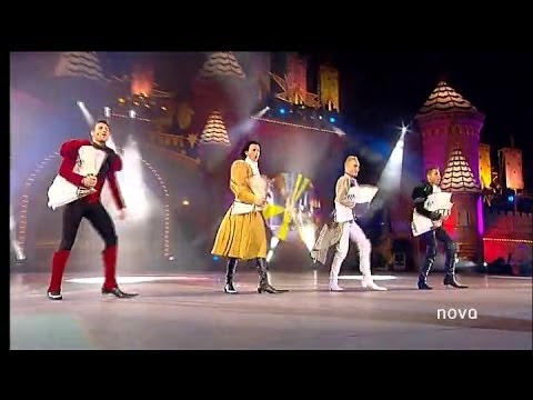 Locomía canta "Reloaded" en la Gala Drag Queen 2014