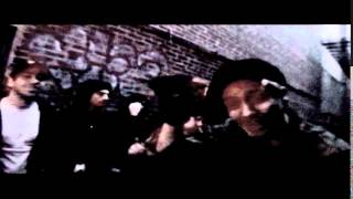 Big D and the kids table - Cutshow