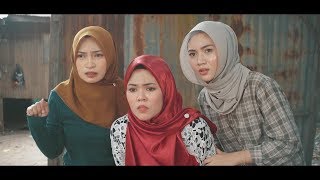 Download lagu Ratu Pantun 13 mp3