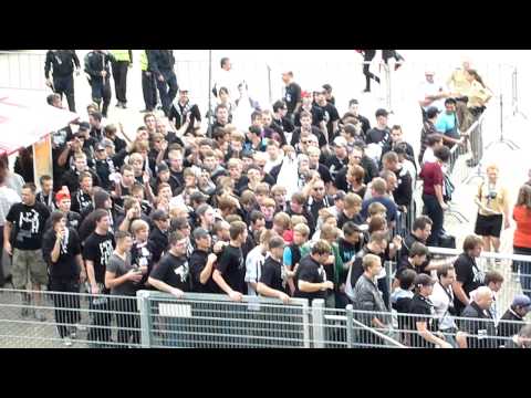 17.9.11: Einmarsch der Fans