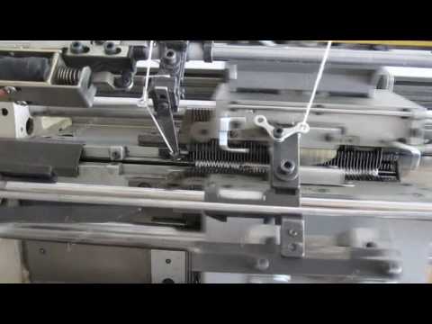 Glove knitting machine