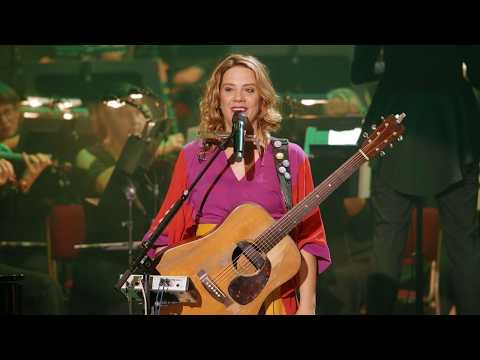 Aneta Langerová & Janáčkova filharmonie Ostrava - V bezvětří (oficiální video)