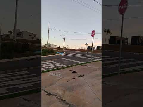 Lavras - Minas Gerais, olha a praça do novo bairro.