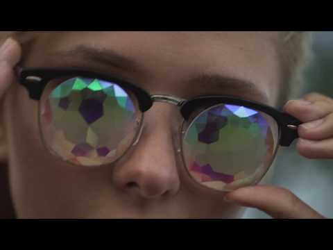 download lagu mp3 mp4 Coachella Glasses, download lagu Coachella Glasses gratis, unduh video klip Coachella Glasses