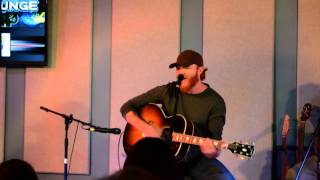 Eric Paslay sings &#39;Friday Night&#39;