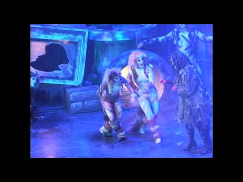 Lila Deneken - Cats Mexico - Behind the Scenes - Parte 4