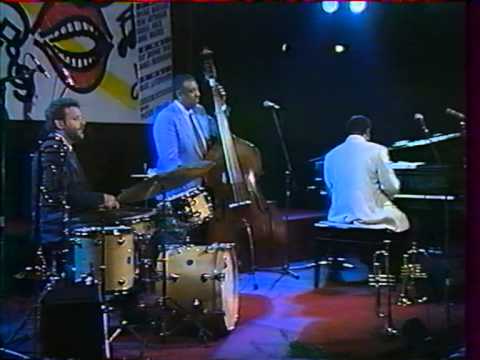 Ray Brown Trio - Summertime (2/6)