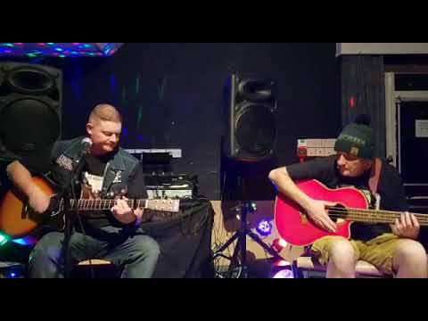 Oasis- Wonderwall  (Acoustic cover by The Railway Men - live @Darlington R.A)