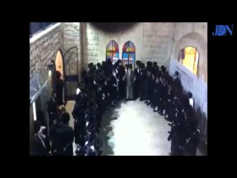 Viznitzer Rebbe In Miron - Iyar 5772