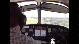preview picture of video 'Solo Flight Cherokee 140 - Light Crosswind'