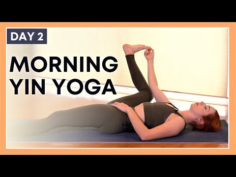15 min Morning Yin Yoga for Hips - DAY 2 thumbnail