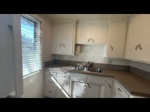 PL10211 - BEAUTIFUL 2+2  IN WEST LOS ANGELES! GREAT LOCATION! LOTS OF LIGHT AND STORAGE + PARKING!