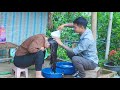 Mayor Vu Personally Washed The Hair Of Single Mother Nhien While She Was Pregnant