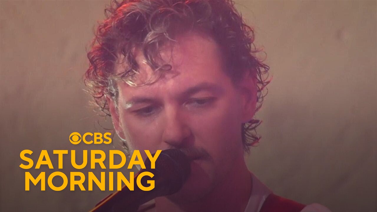 Saturday Sessions: Houndmouth performs "Tiger Blood"