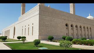 preview picture of video 'Oman. Nizwa New Sultan Qaboos mosque.'