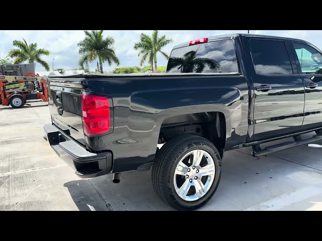 2018 Chevrolet Silverado 1500 Crew Cab - Image 23