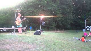 Dar Williams sings Family