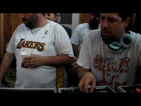 COSMO BAKER vs THEE MIKE B - IT'S TIME FOR DA REGGAE! - LIVE@ DO-OVER 5.17.09